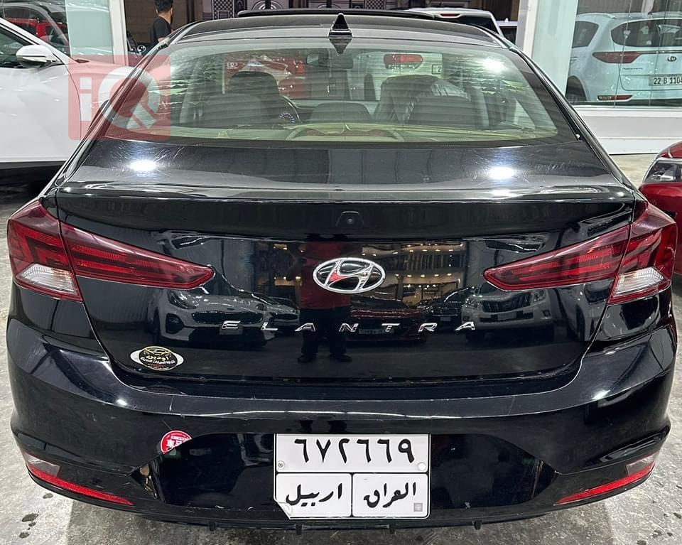 هیوندای ئەلەنترا